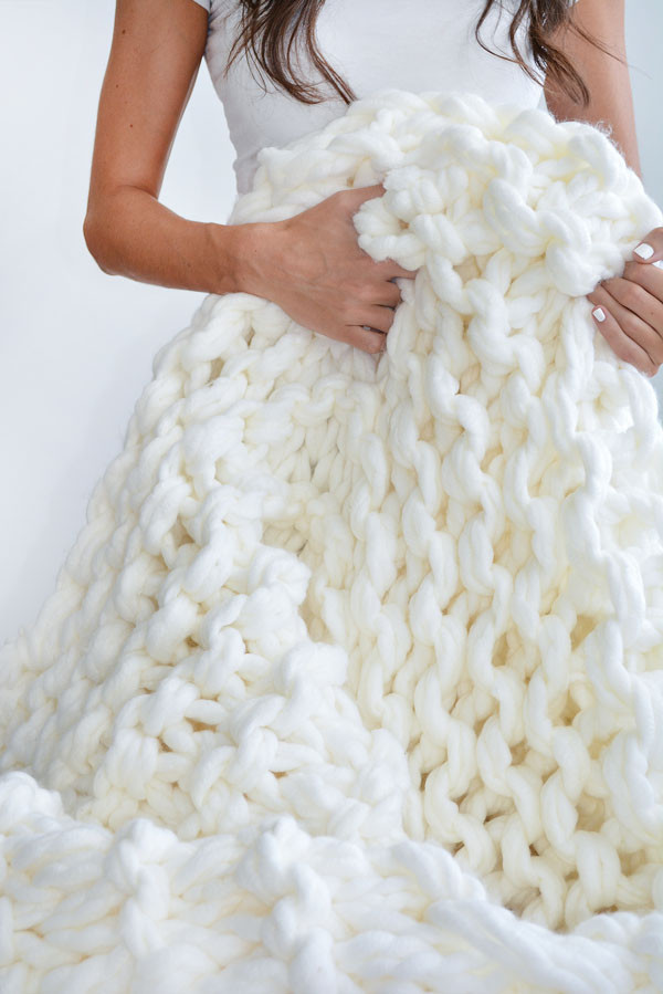 Best ideas about DIY Chunky Knit Blanket
. Save or Pin Easy DIY Chunky Knit Blankets to Cozy Up With Homelovr Now.