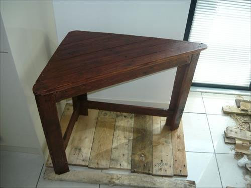 Best ideas about DIY Corner Table
. Save or Pin DIY Pallet Corner Desk And Pallet Table Now.