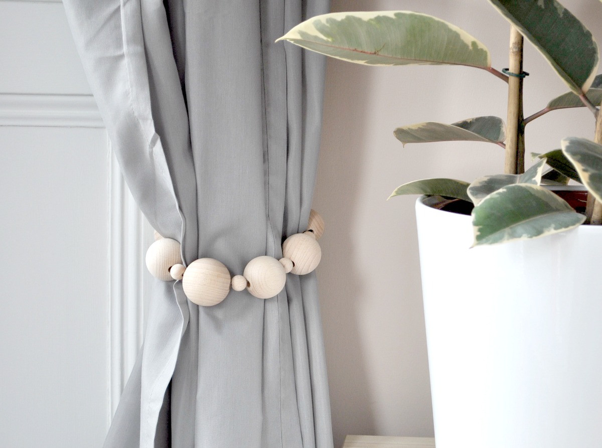 Best ideas about DIY Curtain Tie Back
. Save or Pin BEAUTIFUL DIY CURTAIN TIES BACKS ON A BUDGET INTERIOR Now.