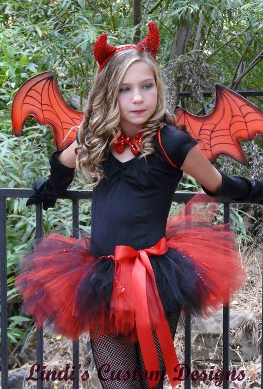 Best ideas about DIY Devil Halloween Costume
. Save or Pin Diablo Tutu rojo y negro con acento de lentejuelas rojo Now.