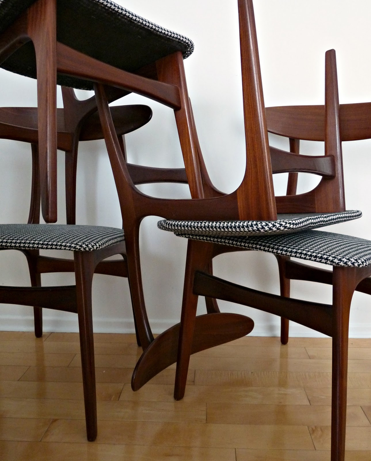 Best ideas about DIY Dining Chairs
. Save or Pin How to Reupholster Dining Chairs Now.
