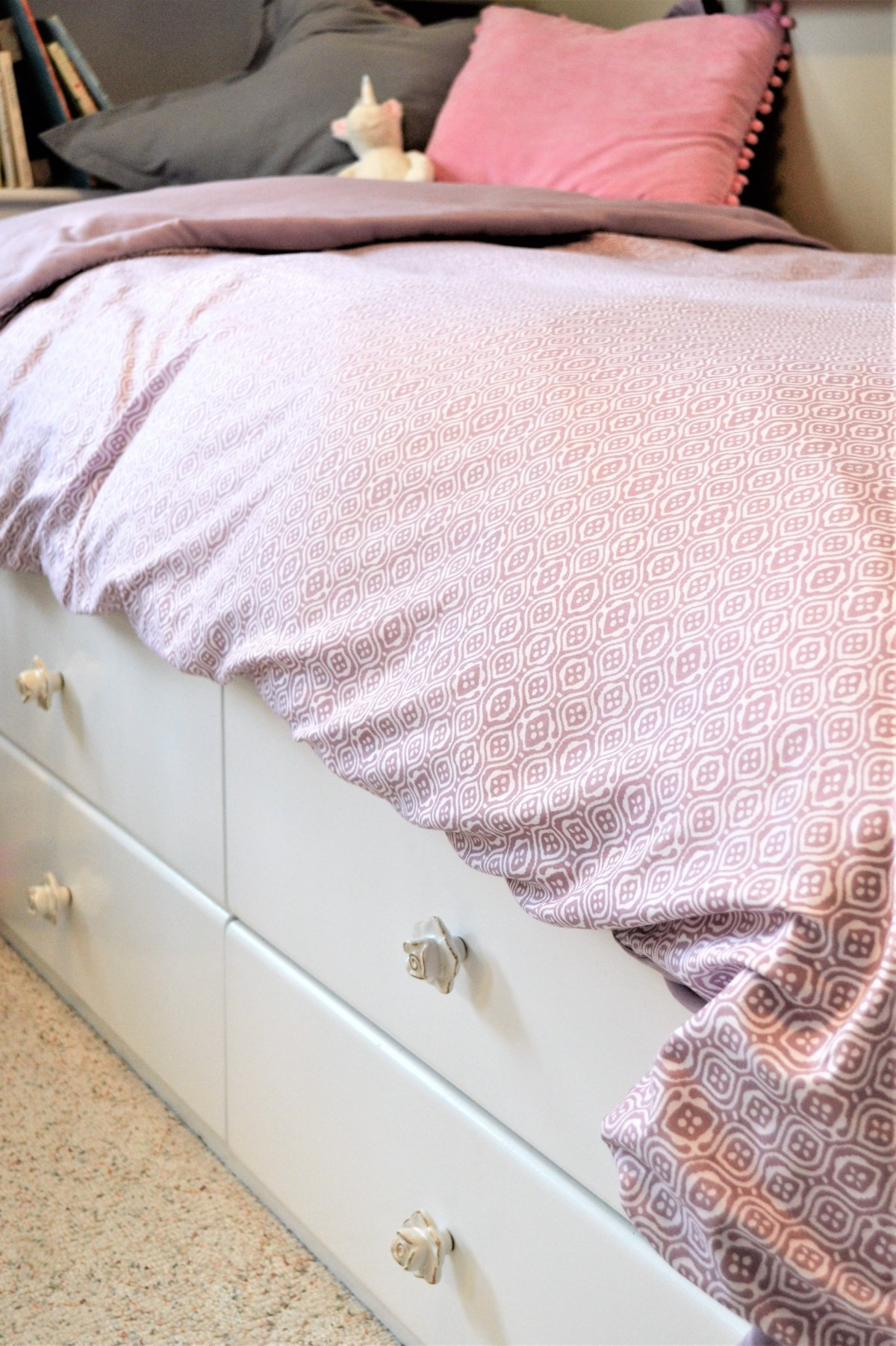 Best ideas about DIY Duvet Cover
. Save or Pin DIY Duvet Cover From Flat Sheets Tutorial Making Now.