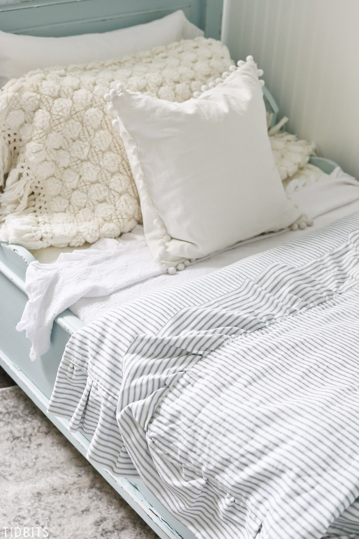 Best ideas about DIY Duvet Cover
. Save or Pin DIY Ruffled Duvet Cover Tidbits Now.