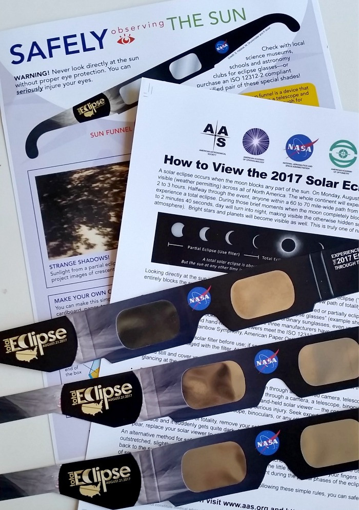 Best ideas about DIY Eclipse Viewer
. Save or Pin DIY Solar Eclipse Viewer Box and Viewing Safety Tips Now.