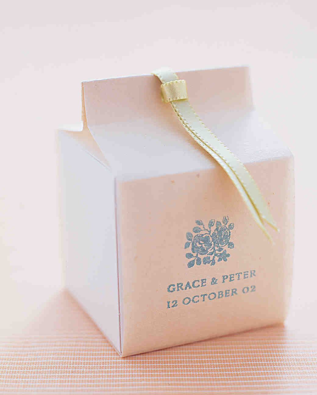 Best ideas about DIY Favor Box
. Save or Pin 40 Gift Box Ideas to Hold Your Wedding Favors in Style Now.