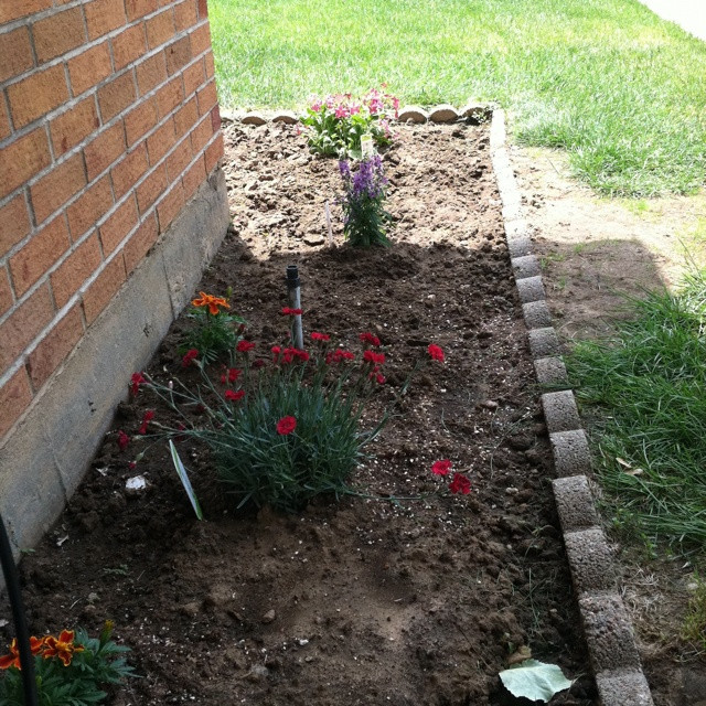 Best ideas about DIY Flower Beds
. Save or Pin 1st DIY flower bed crafts Now.