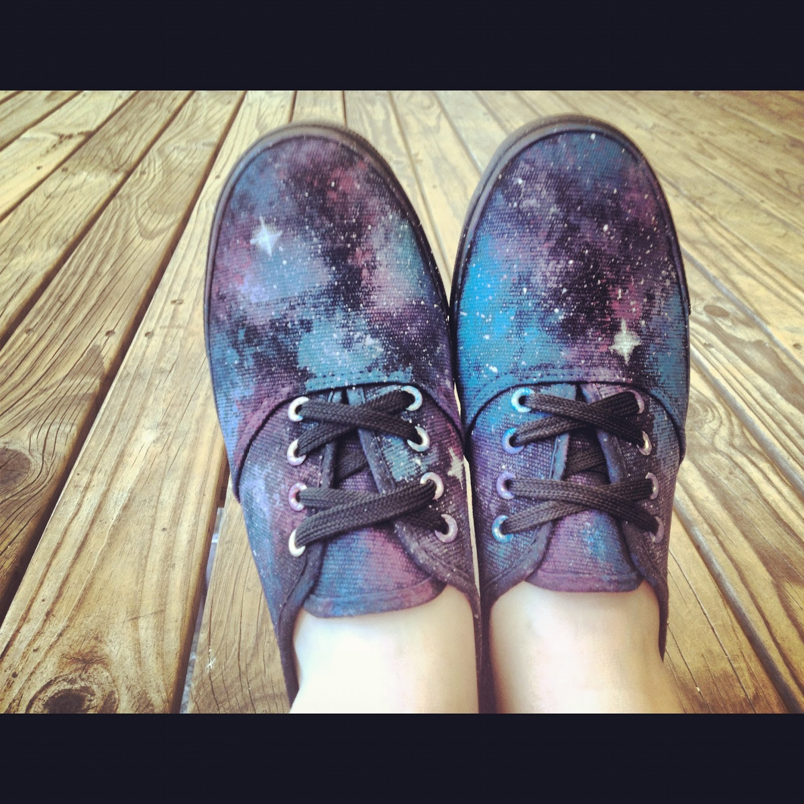 Best ideas about DIY Galaxy Shoes
. Save or Pin The Sunday Girl DIY Galaxy Shoes Now.