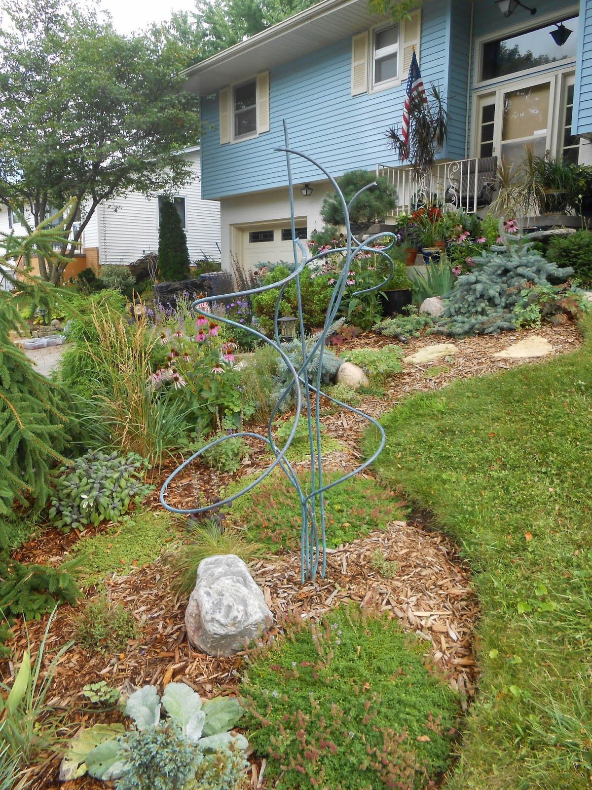 Best ideas about DIY Garden Art
. Save or Pin Sproutsandstuff DIY Copper Garden Art from Copper Tubing Now.