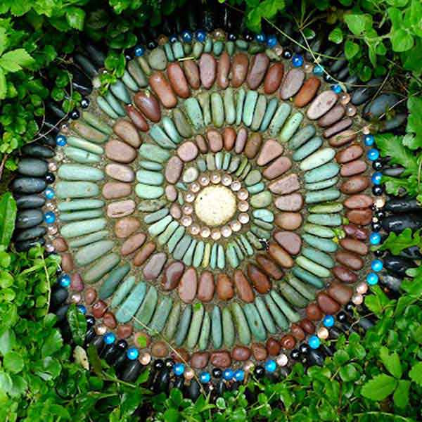 Best ideas about DIY Garden Stepping Stones
. Save or Pin 23 DIY Stepping Stones to Brighten Any Garden Walk Now.