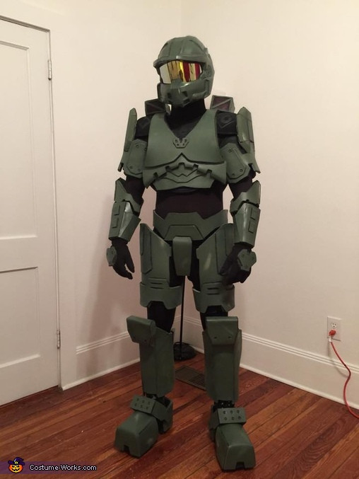 Best ideas about DIY Halo Costume
. Save or Pin DIY Master Chief Costume Now.