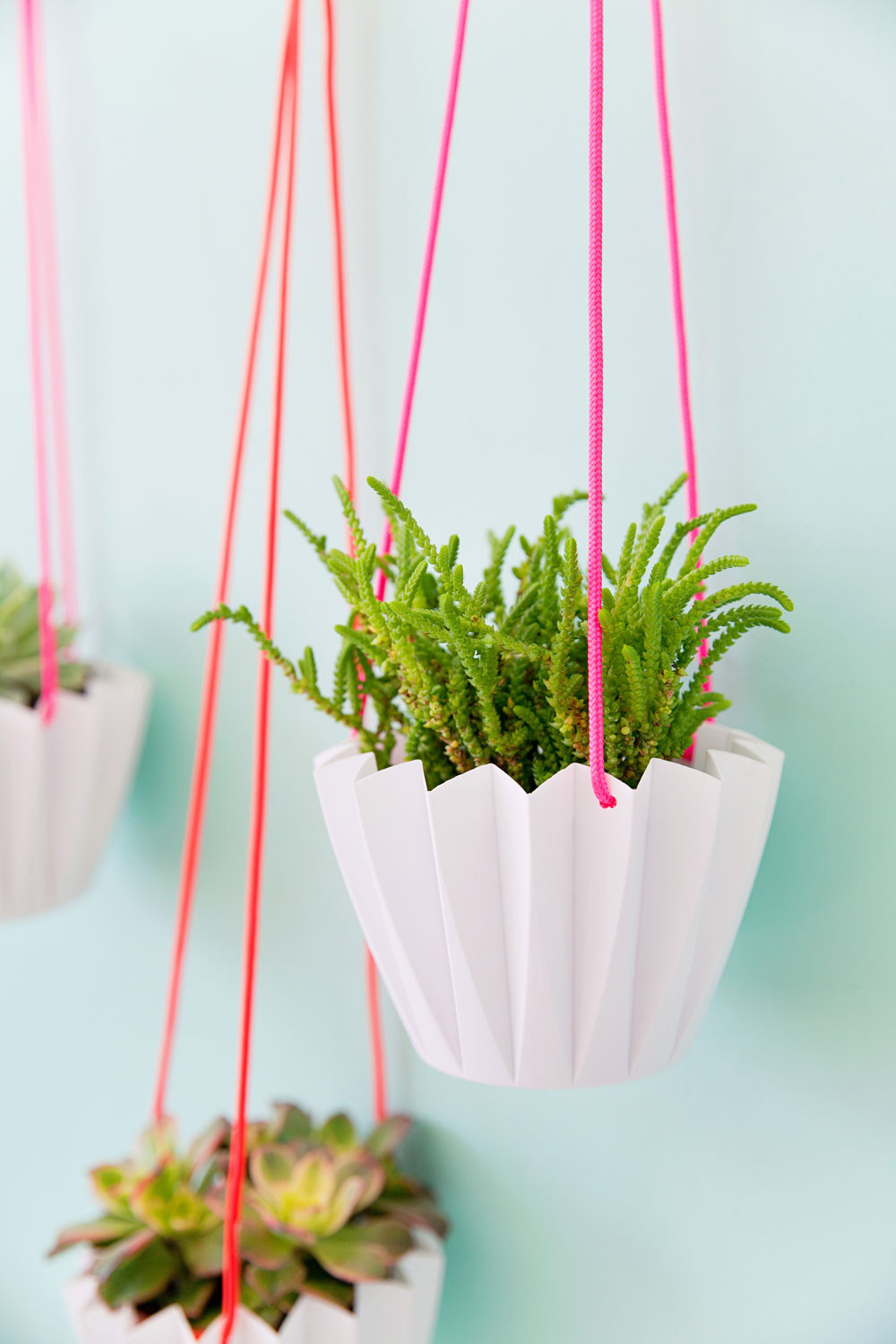 Best ideas about DIY Hanging Planter
. Save or Pin 5 MINUTE DIY HANGING PLANTERS Tell Love and Party Now.