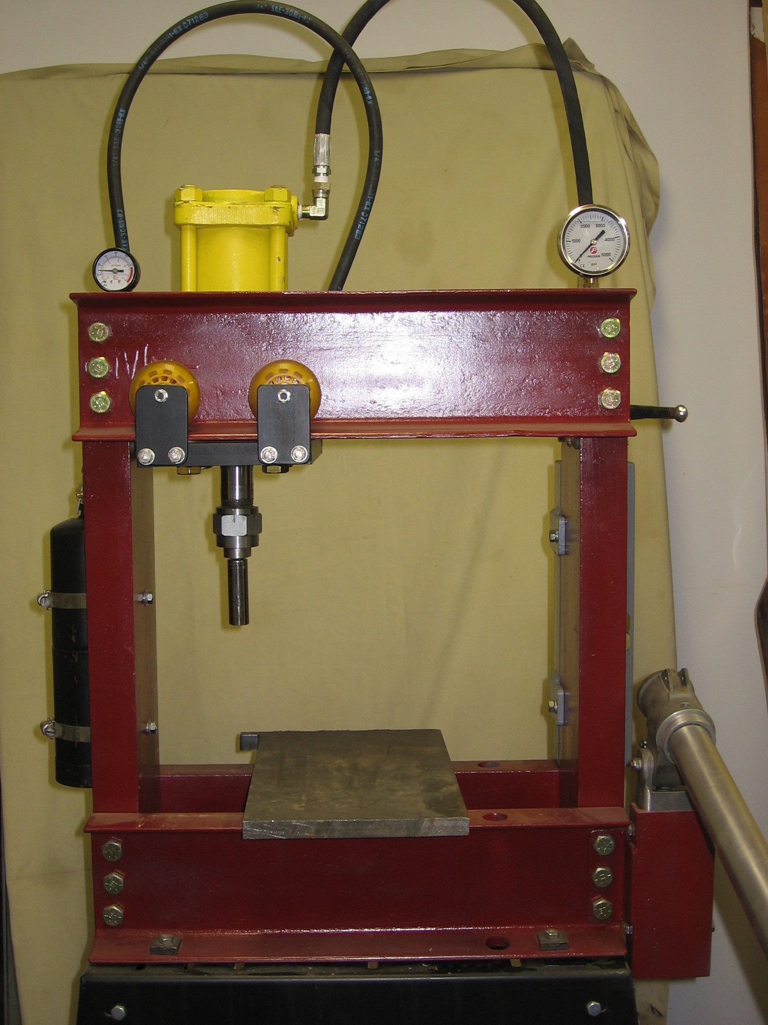 Best ideas about DIY Hydraulic Press
. Save or Pin Home made hydraulic Press Now.
