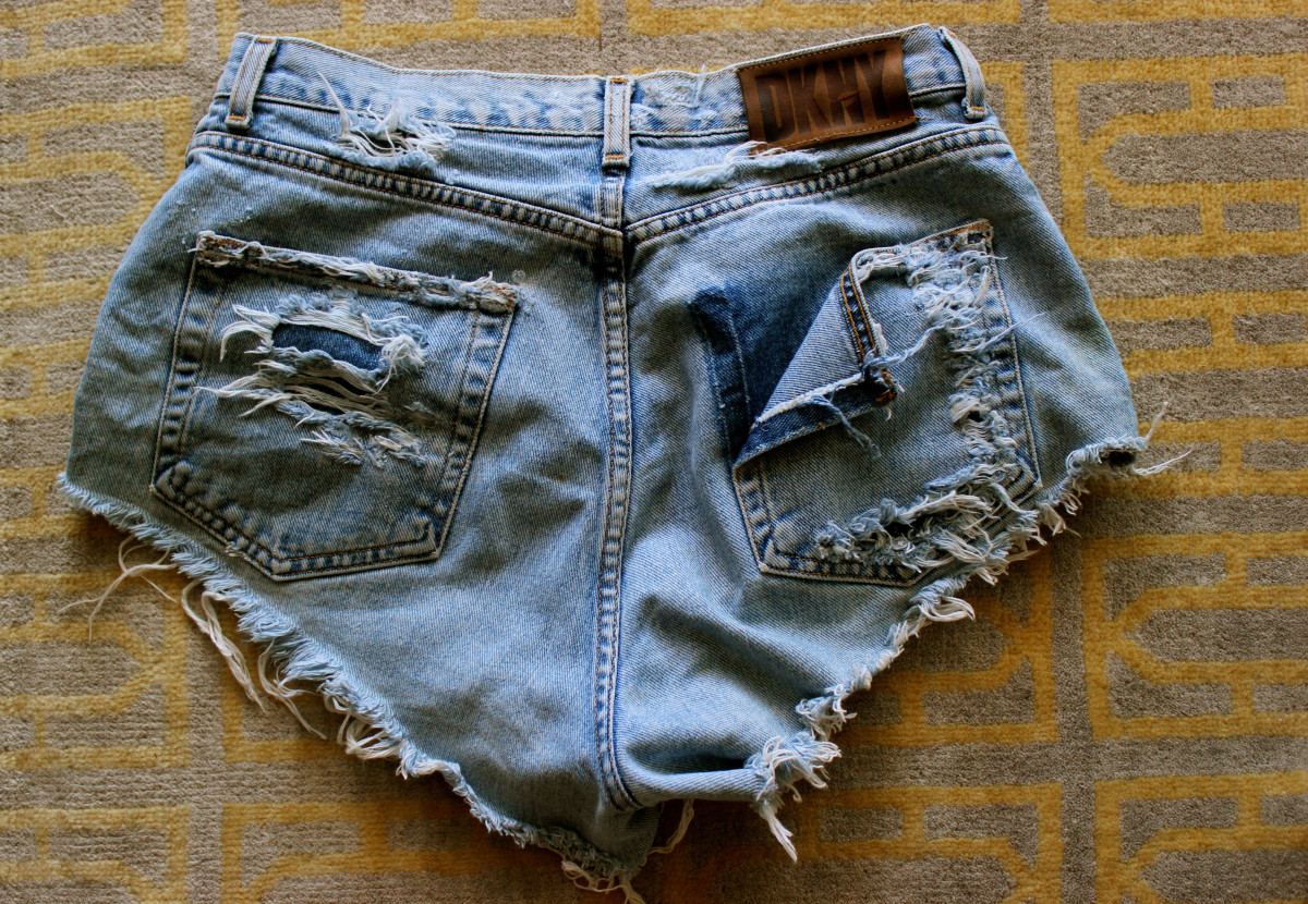 Best ideas about DIY Jean Shorts
. Save or Pin DIY High Waisted Denim Shorts Step by Step Instructions Now.
