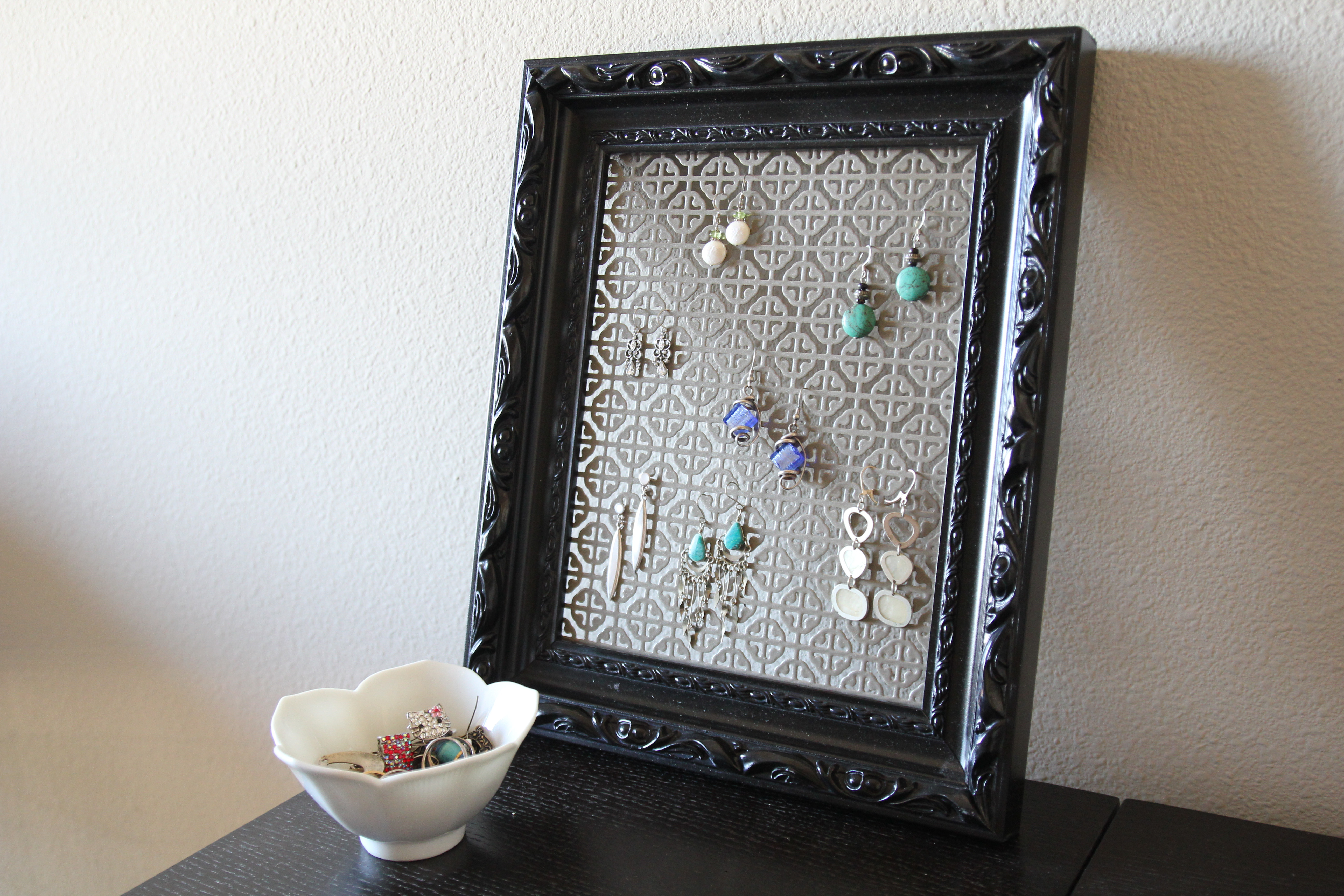 Best ideas about DIY Jewelry Holder
. Save or Pin DIY Earring holder Now.