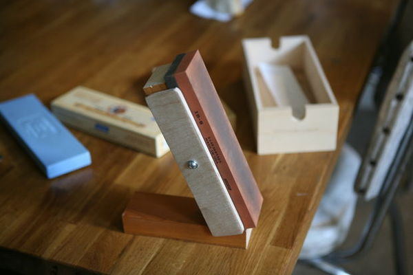 Best ideas about DIY Knife Sharpening Jig
. Save or Pin How to Build a DIY Knife Sharpening Jig Now.