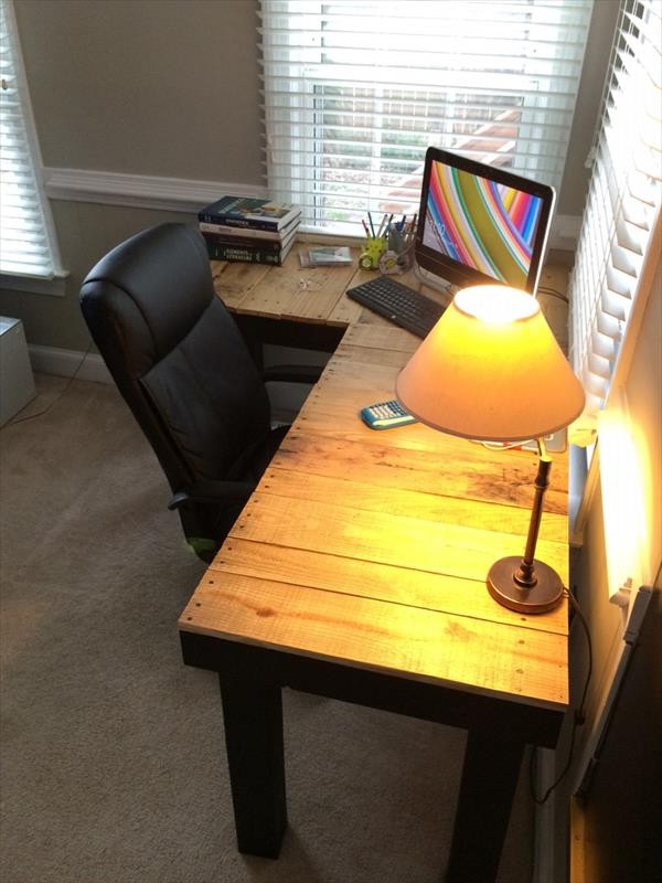 Best ideas about DIY L Shaped Desk Plans
. Save or Pin DIY Pallet L Shaped puter Desk Now.