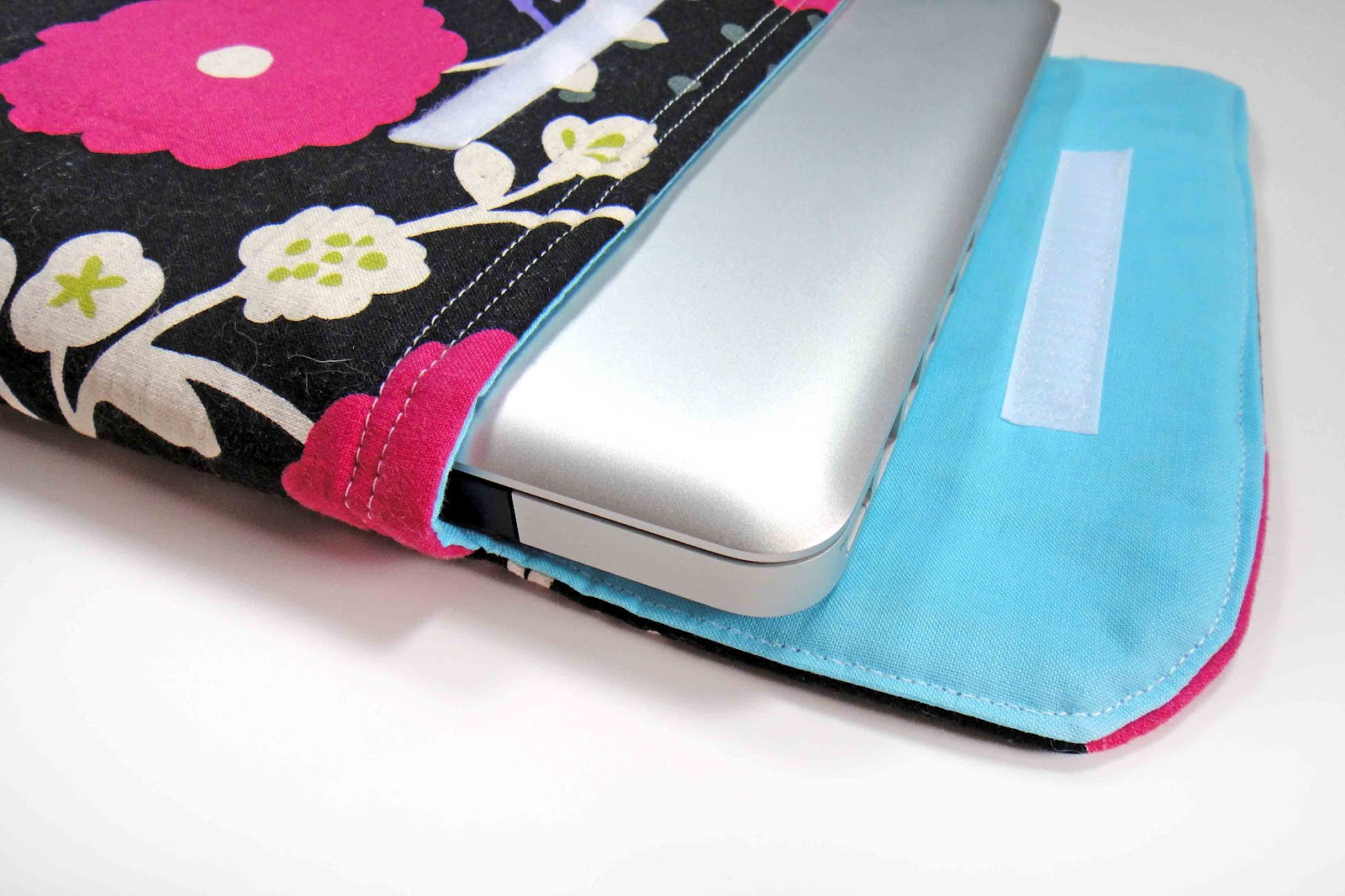 Best ideas about DIY Laptop Case
. Save or Pin The Gilded Hare diy laptop sleeve tutorial Now.