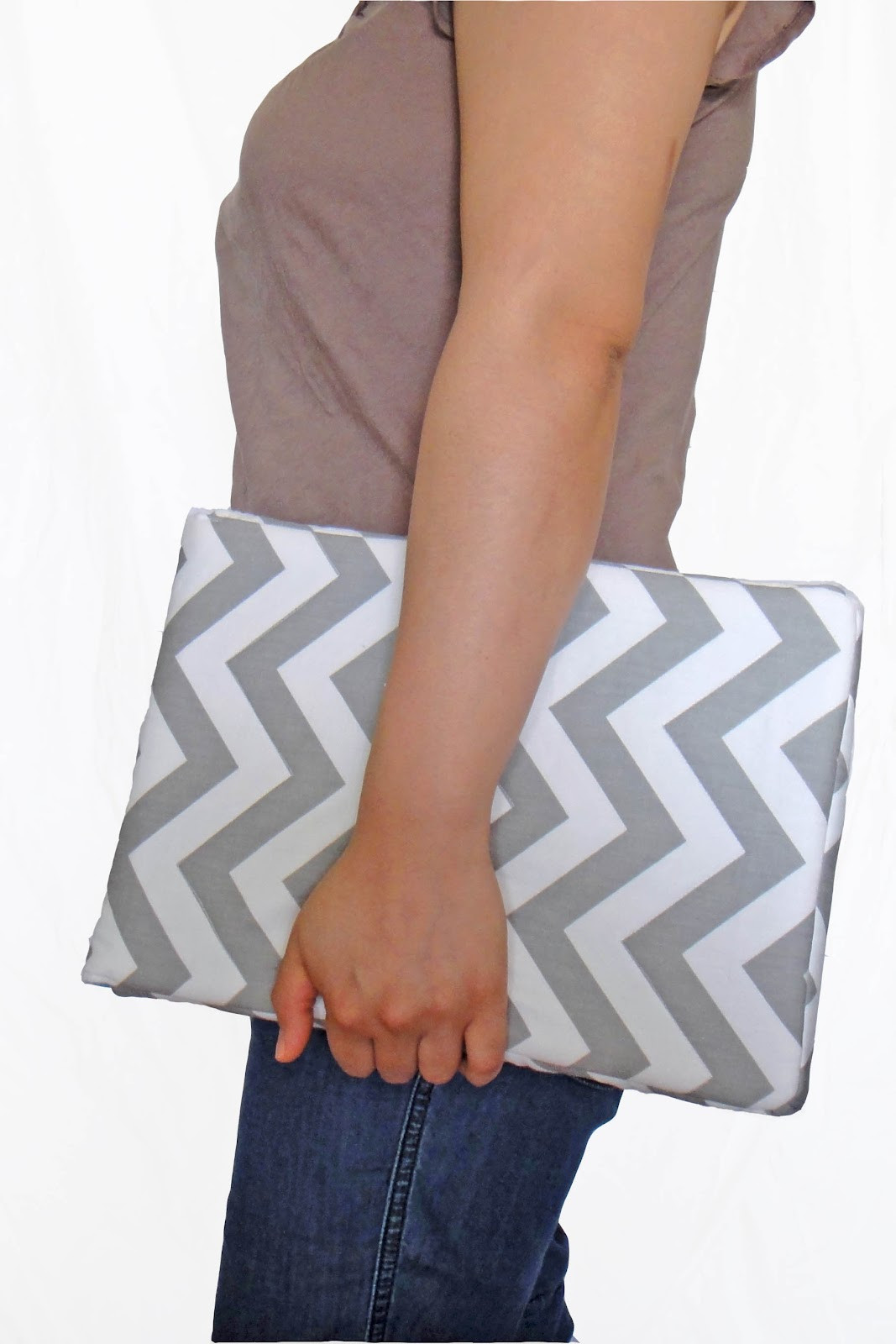 Best ideas about DIY Laptop Sleeve
. Save or Pin The Gilded Hare diy laptop sleeve tutorial Now.