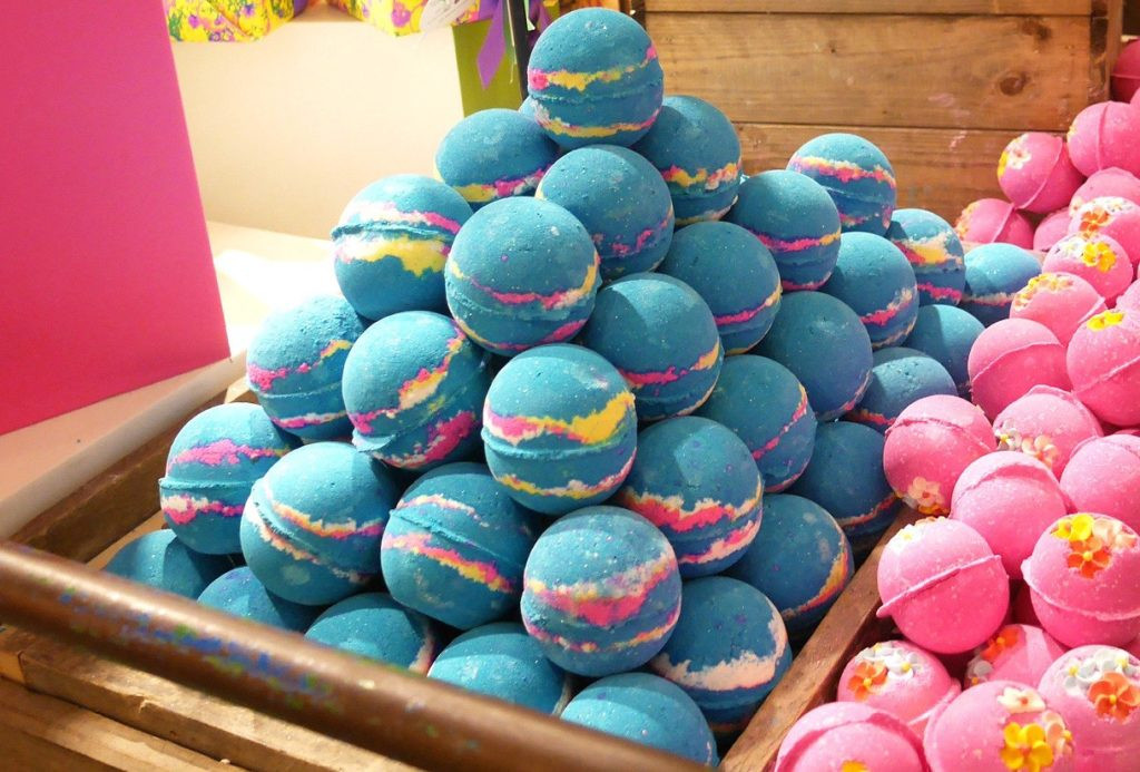 Best ideas about DIY Lush Bath Bombs
. Save or Pin DIY LUSH Inspired Bath Bombs are the Bomb Now.