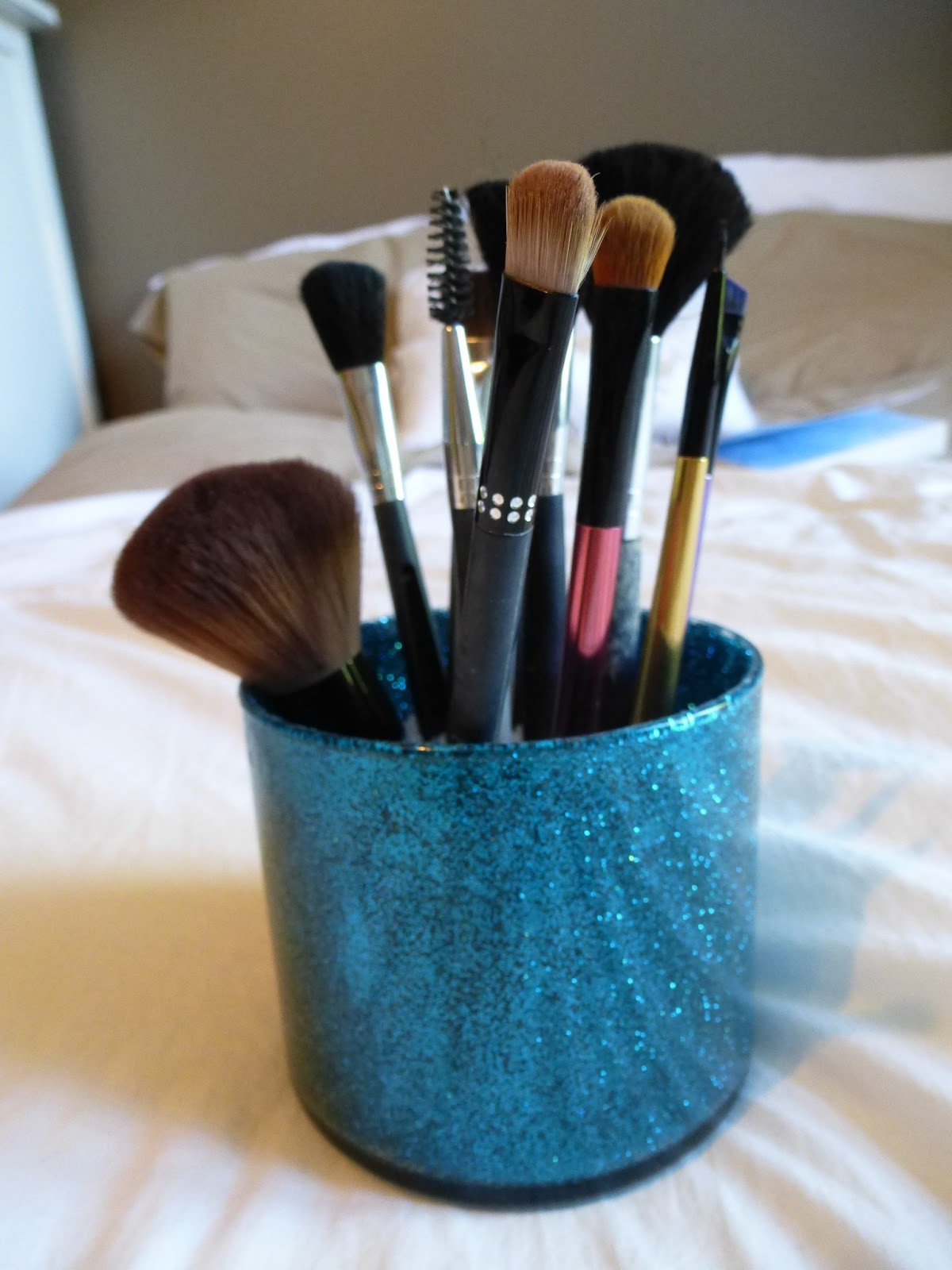 Best ideas about DIY Makeup Brush Holder
. Save or Pin Things I Did Not Learn From University DIY Makeup Brush Now.