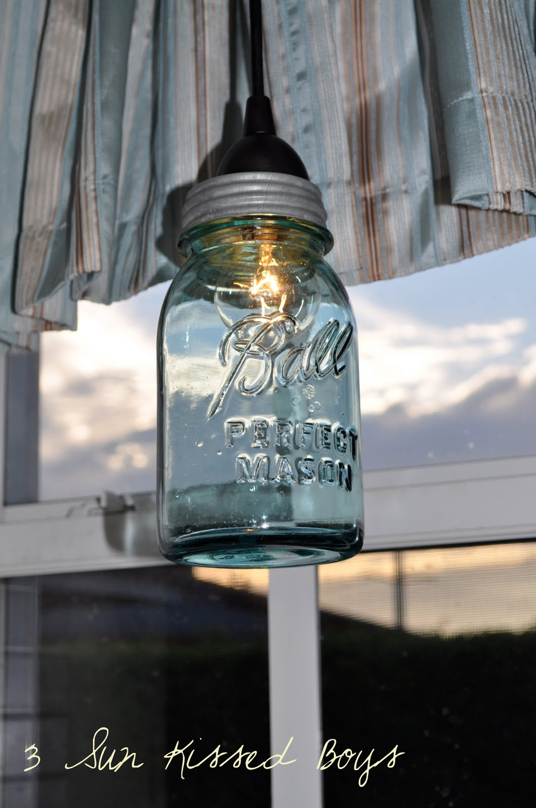 Best ideas about DIY Mason Jar Lights
. Save or Pin Remodelaholic Now.