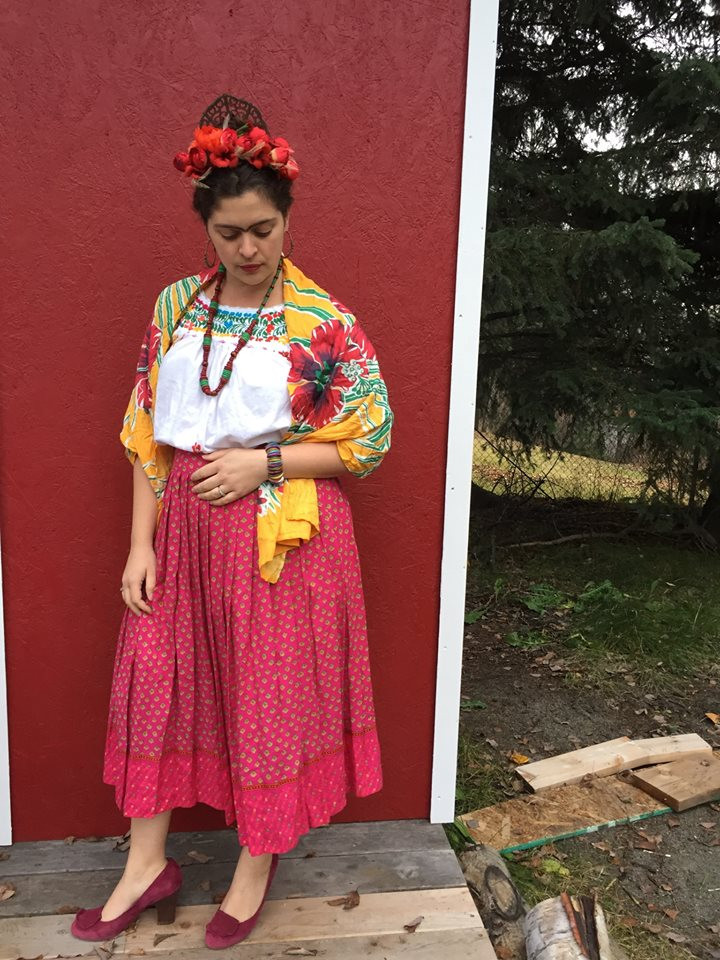 Best ideas about DIY Mexican Costume
. Save or Pin DIY Frida Kahlo Costume Now.