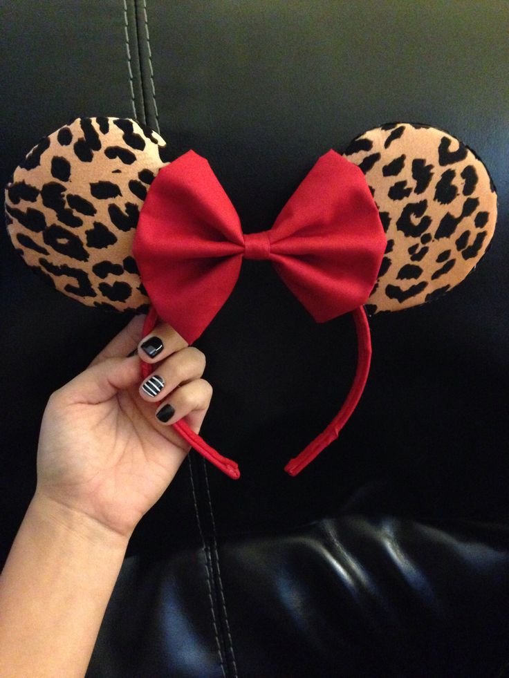 Best ideas about DIY Mickey Mouse Ears
. Save or Pin Diy Minnie Mouse ears H & S Room Now.