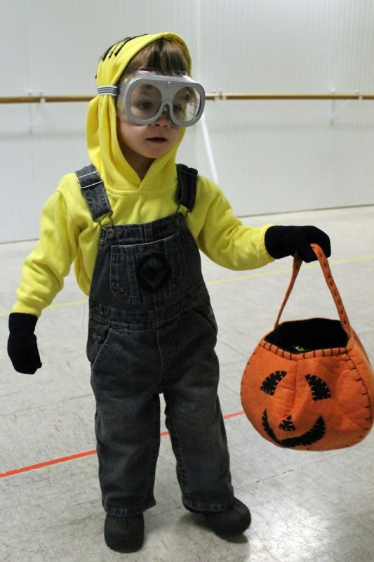 Best ideas about DIY Minion Costume Without Overalls
. Save or Pin Minion Costume Now.