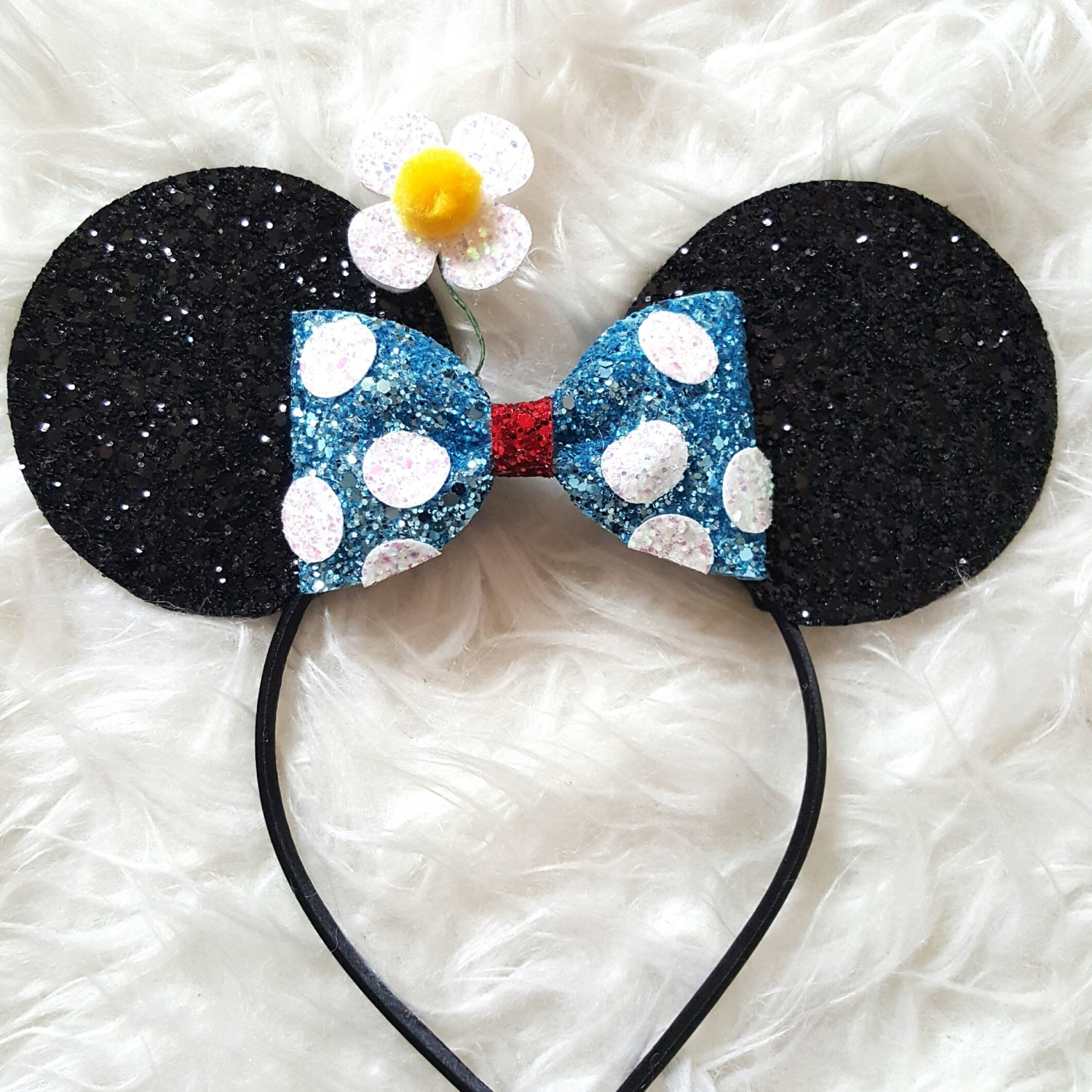 Best ideas about DIY Mouse Ears
. Save or Pin Classic Minnie Mouse Ears Headband Minnie Mouse Birthday Now.