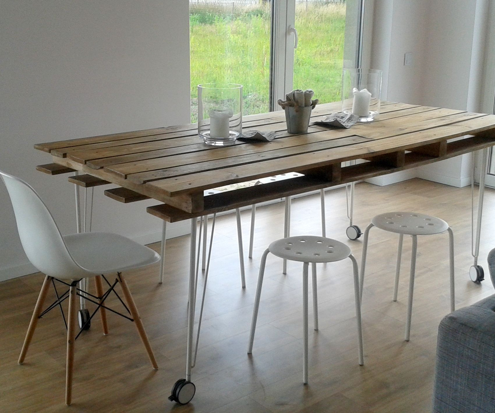 Best ideas about DIY Pallet Desk
. Save or Pin Diy Pallet Dining Table Now.