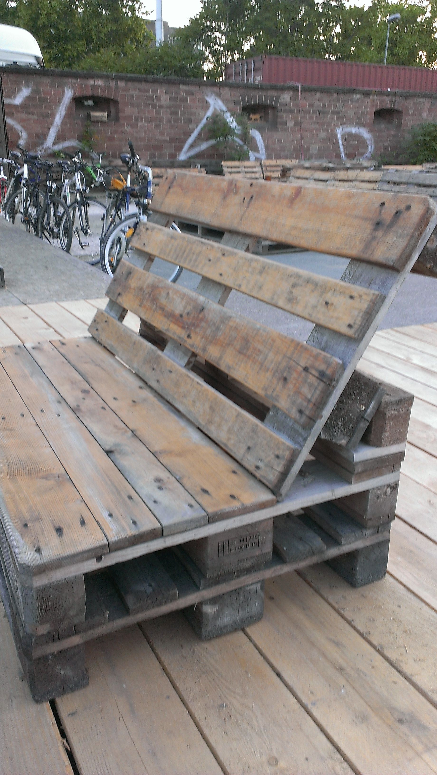 Best ideas about DIY Pallet Furniture
. Save or Pin DIY Pallet lounge diy pallet lounge It Now.