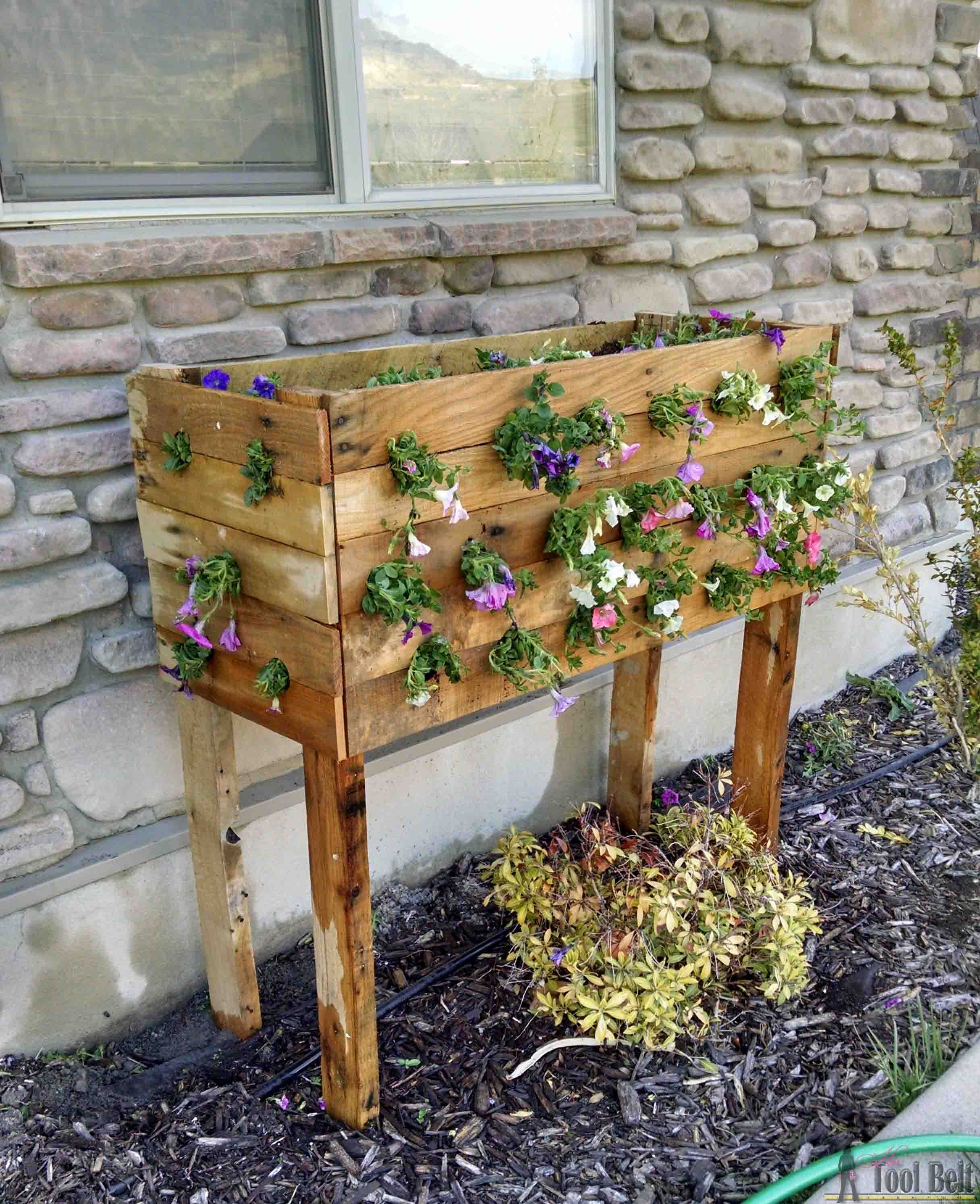 Best ideas about DIY Pallet Planter Box
. Save or Pin Check out these flowers DIY pallet planter box for those Now.