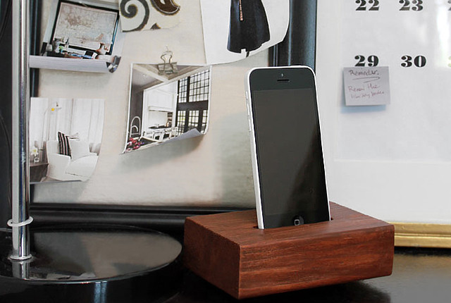 Best ideas about DIY Phone Charging Station
. Save or Pin DIY Phone Charging Station from Scrap Now.