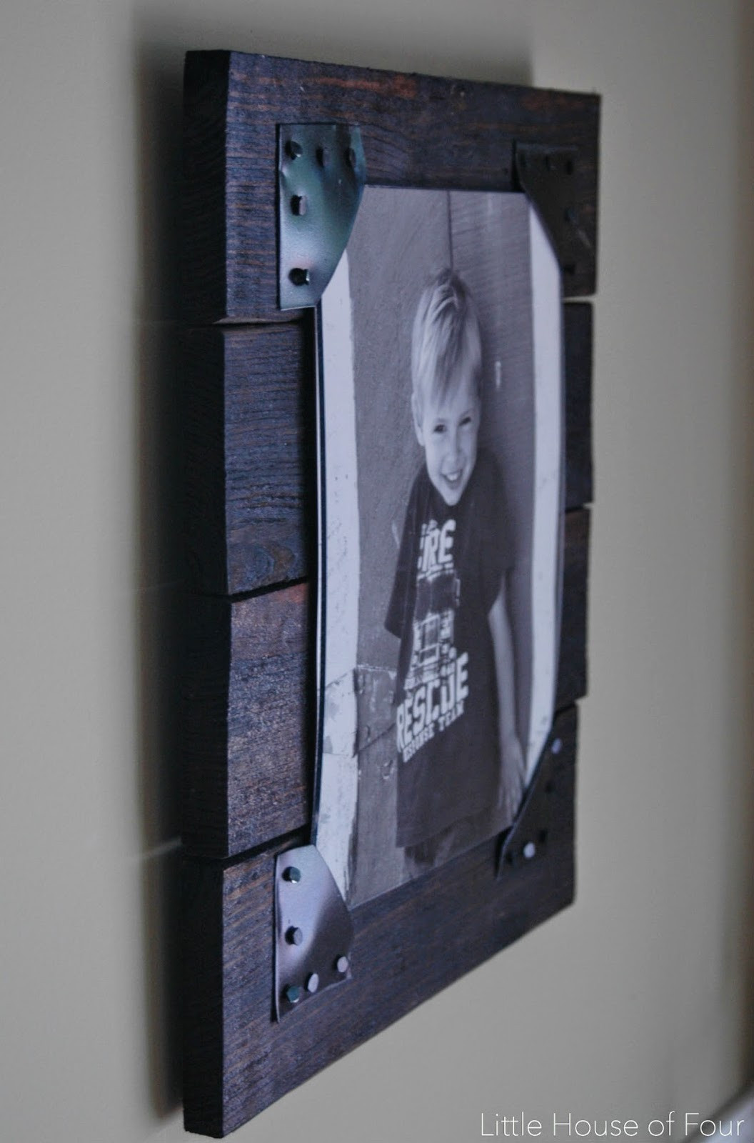 Best ideas about DIY Picture Frames
. Save or Pin DIY Rustic Pallet Frames Now.