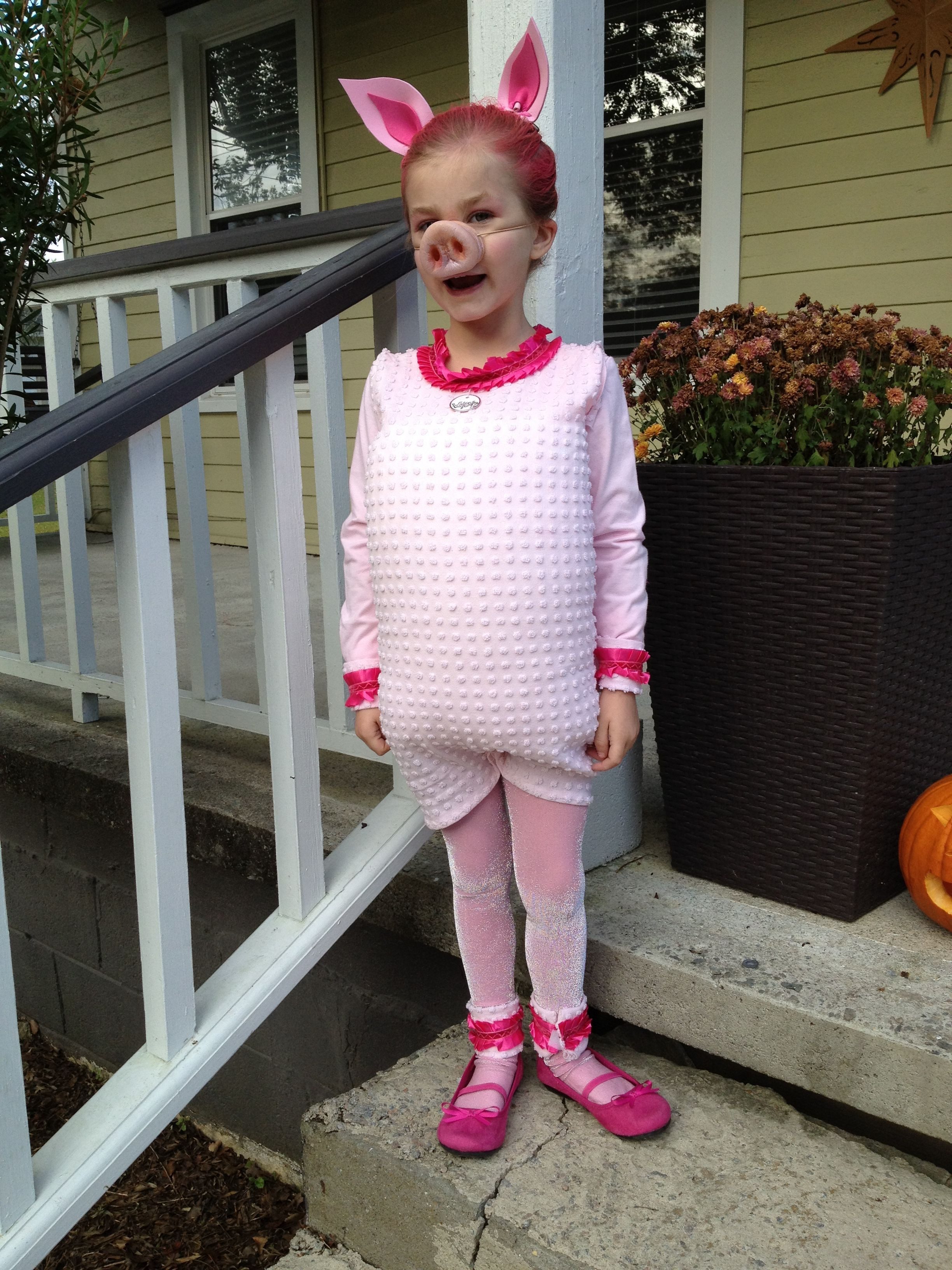 Best ideas about DIY Pig Costume
. Save or Pin DIY Wilbur the pig costume great for halloween or school Now.