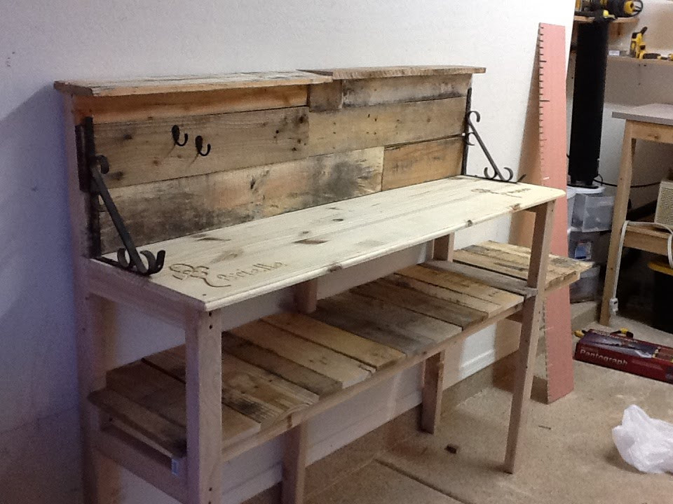 Best ideas about DIY Potting Bench From Pallets
. Save or Pin DIY Pallet wood Potting bench Now.