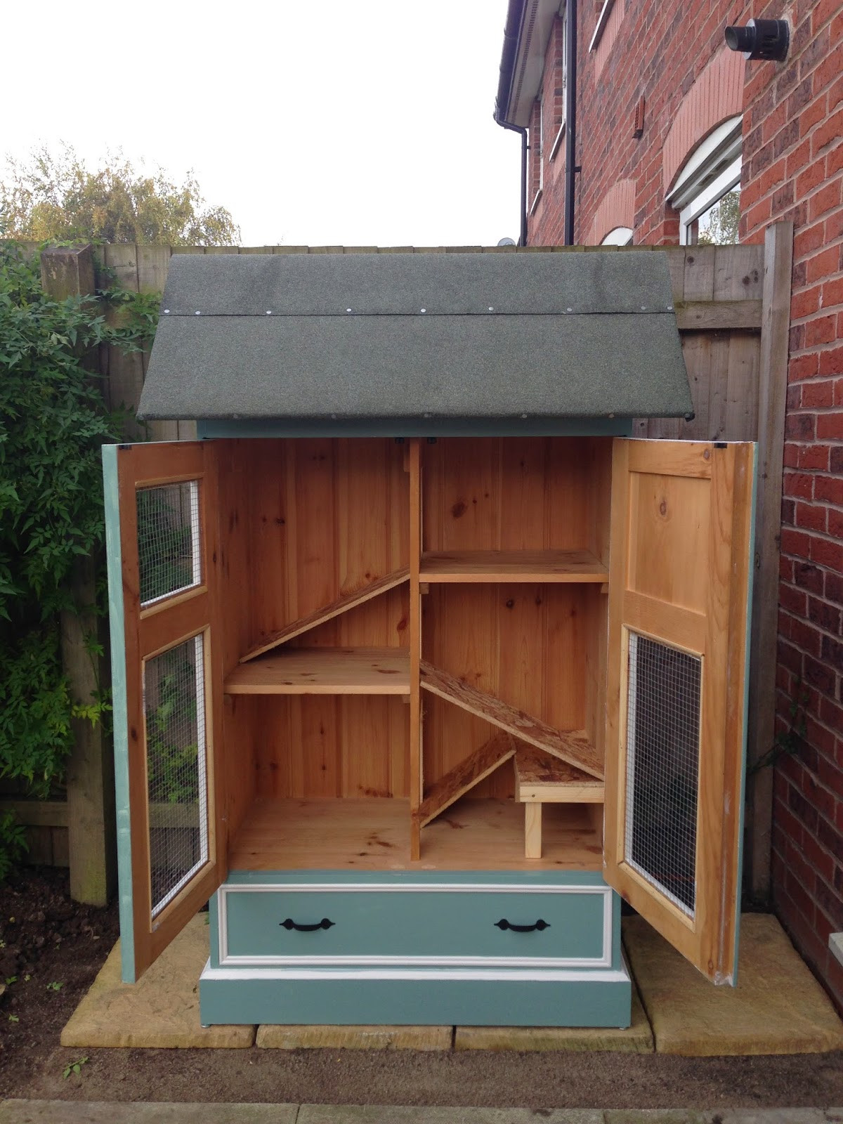 Best ideas about DIY Rabbit Hutch
. Save or Pin 10 DIY Rabbit Hutches From Upcycled Furniture Now.