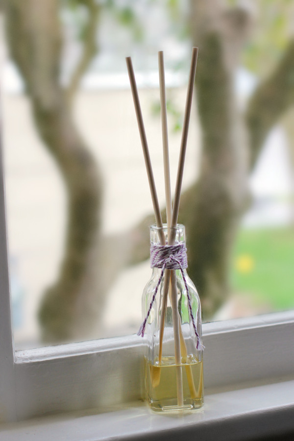 Best ideas about DIY Reed Diffuser
. Save or Pin How to Make a DIY Reed Diffuser Now.
