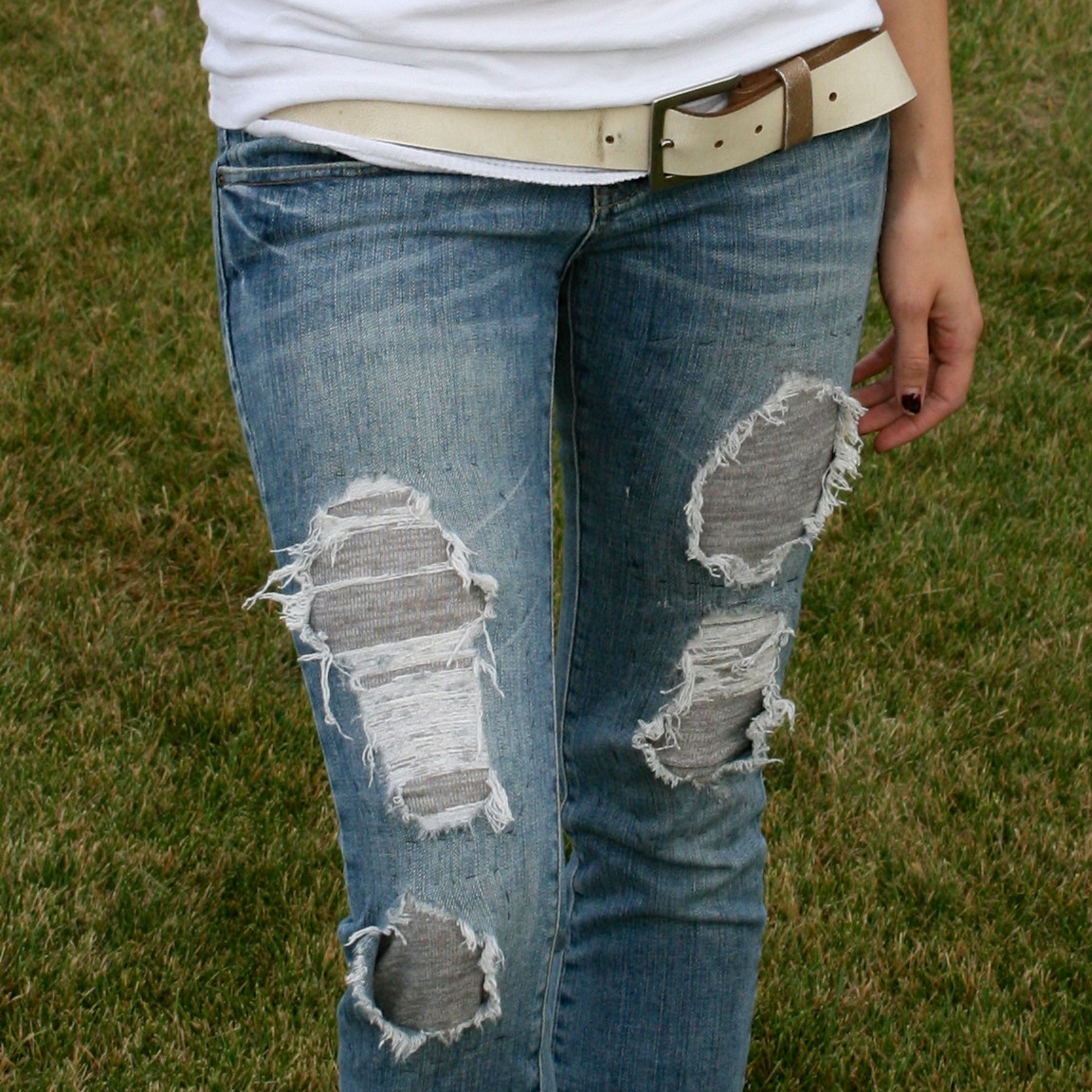 Best ideas about DIY Ripped Jeans
. Save or Pin la vie DIY Ripped Jean Refashion the Giraffes Now.
