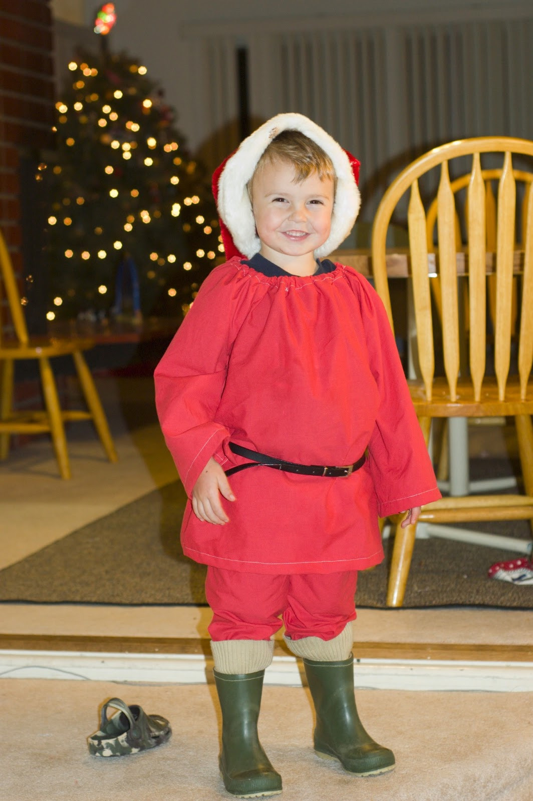 Best ideas about DIY Santa Costumes
. Save or Pin Mommy Lessons 101 the Fourth Day of Christmas DIY Now.