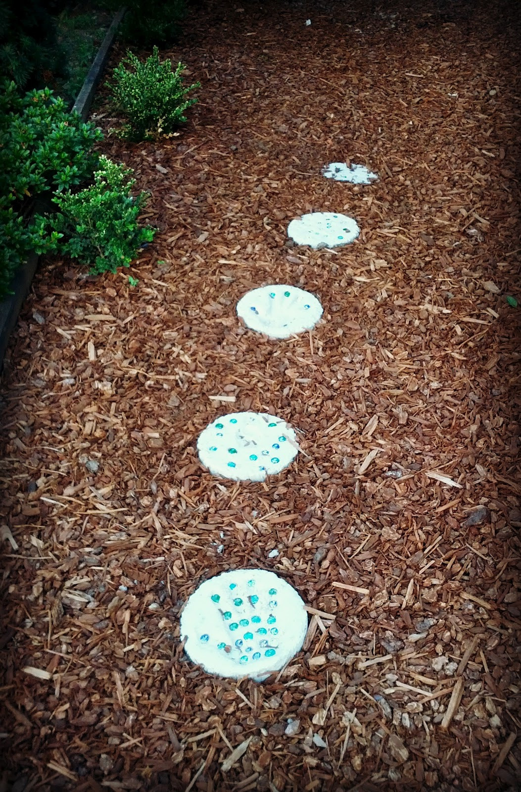 Best ideas about DIY Stepping Stones
. Save or Pin A Home last DIY Stepping Stones Now.