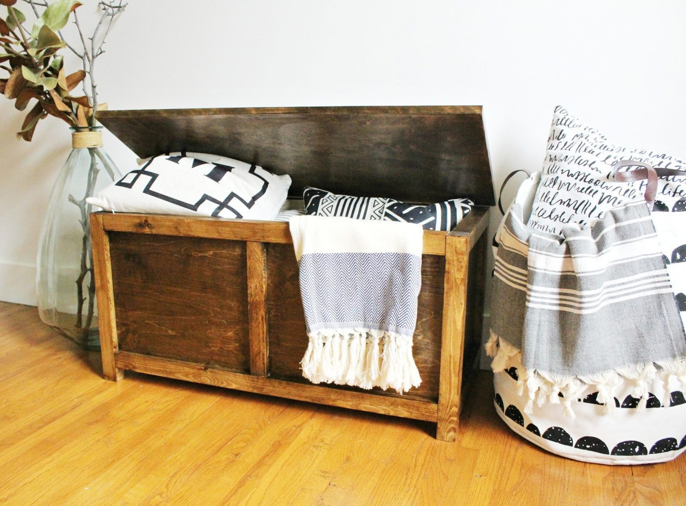 Best ideas about DIY Storage Chest
. Save or Pin How to Build a Simple DIY Storage Chest Now.