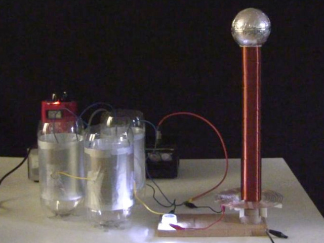 Best ideas about DIY Tesla Coils
. Save or Pin Small Spark Gap Tesla Coil Now.