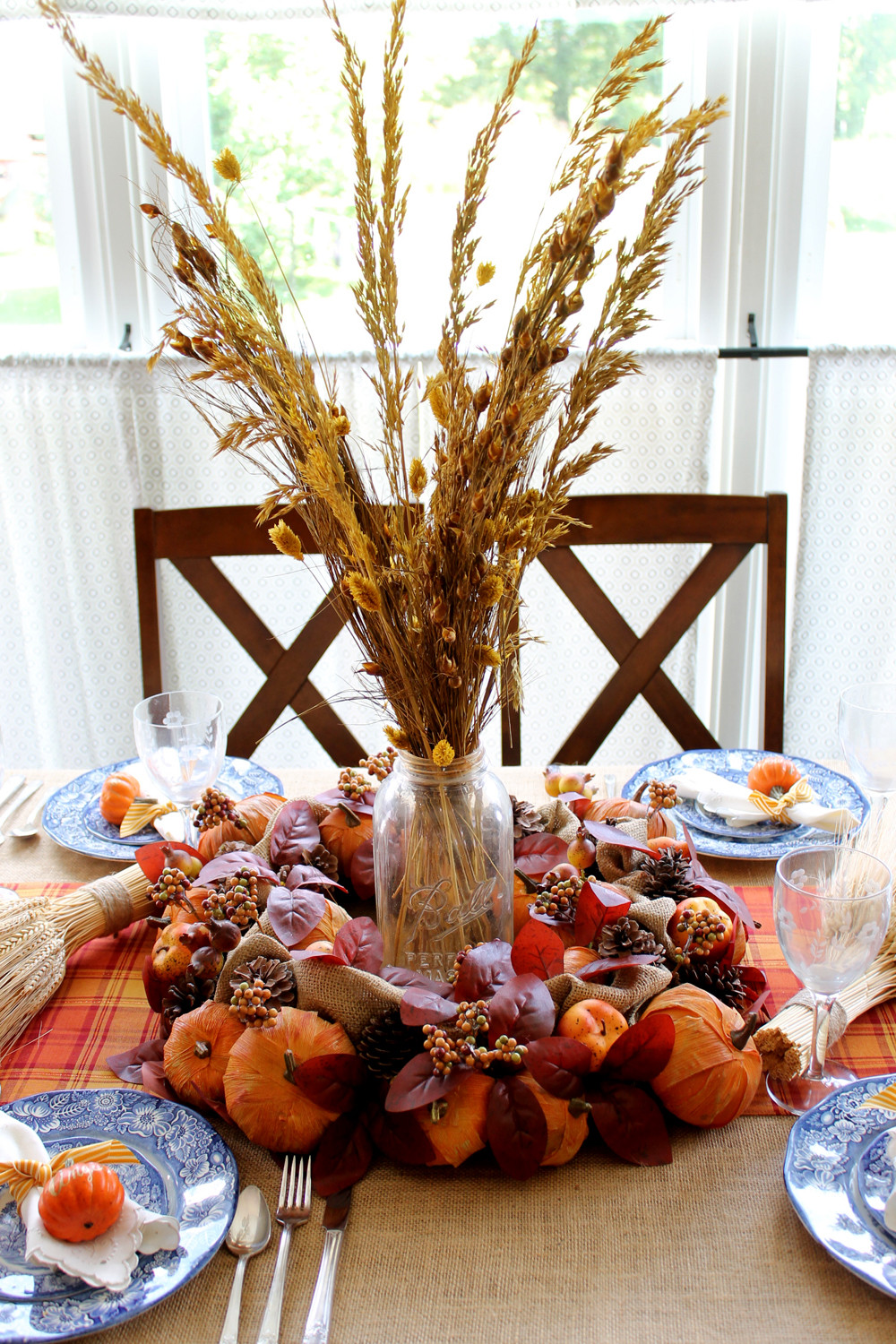 Best ideas about DIY Thanksgiving Decor
. Save or Pin DIY Thanksgiving Decorations for Your Table The Country Now.