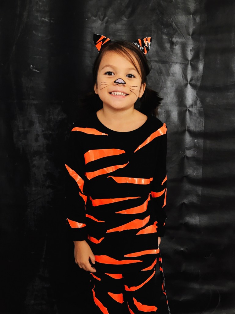 Best ideas about DIY Tiger Costume
. Save or Pin diy duct tape tiger costume CAKIES Now.