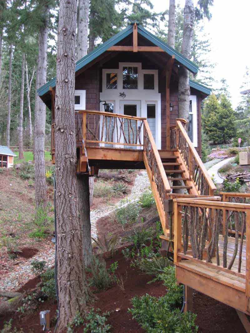 Best ideas about DIY Treehouse Plans Free
. Save or Pin How to Build a Treehouse in the Backyard Now.