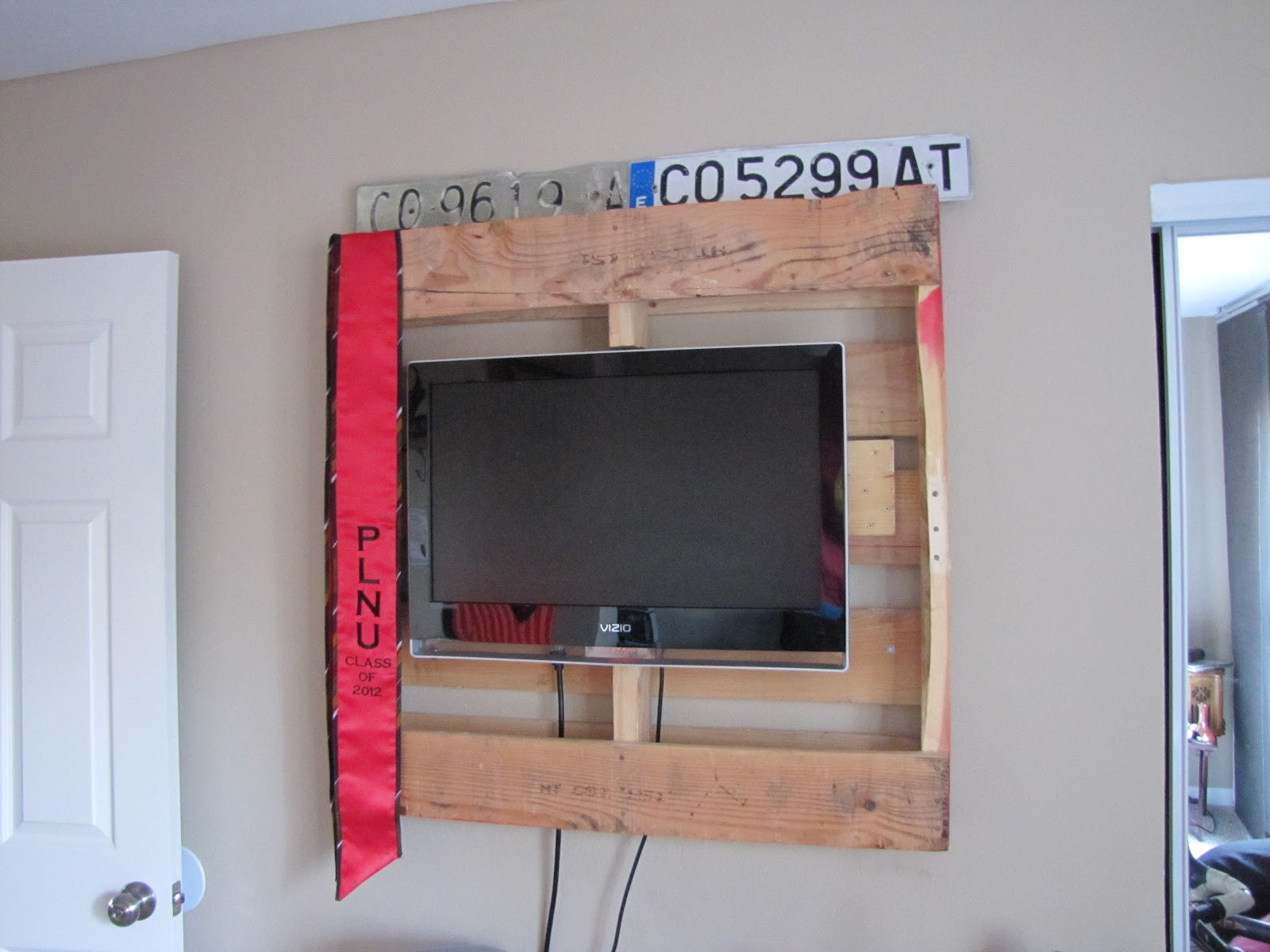 Best ideas about DIY Tv Mount
. Save or Pin DIY TV Wall Mount Now.