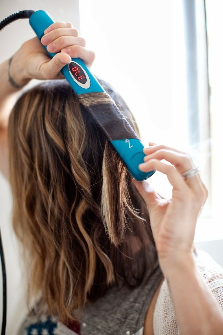 Best ideas about DIY Wavy Hair
. Save or Pin 23 Chic Medium Hairstyles for Wavy Hair Now.