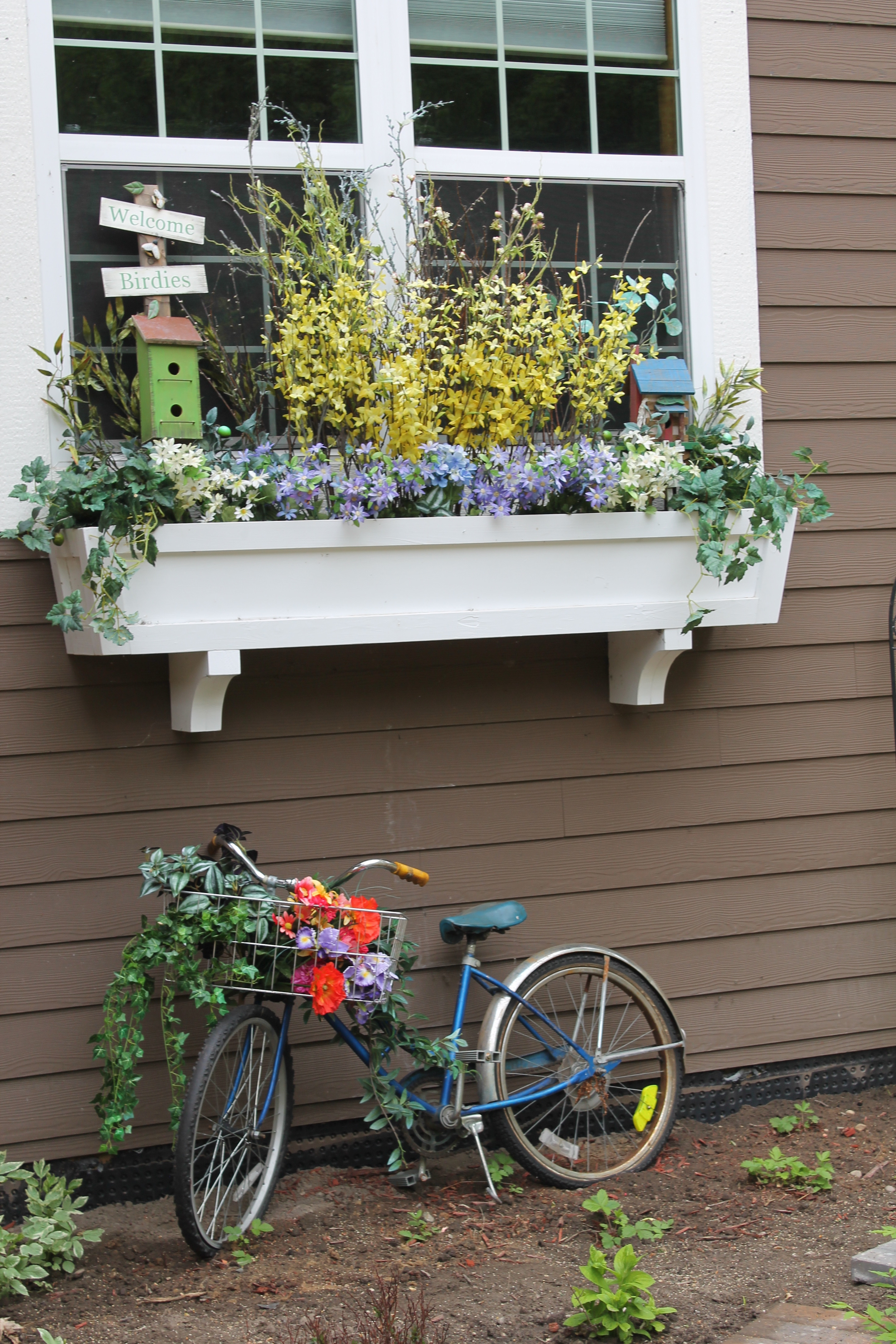 Best ideas about DIY Window Box Planters
. Save or Pin Remodelaholic Now.