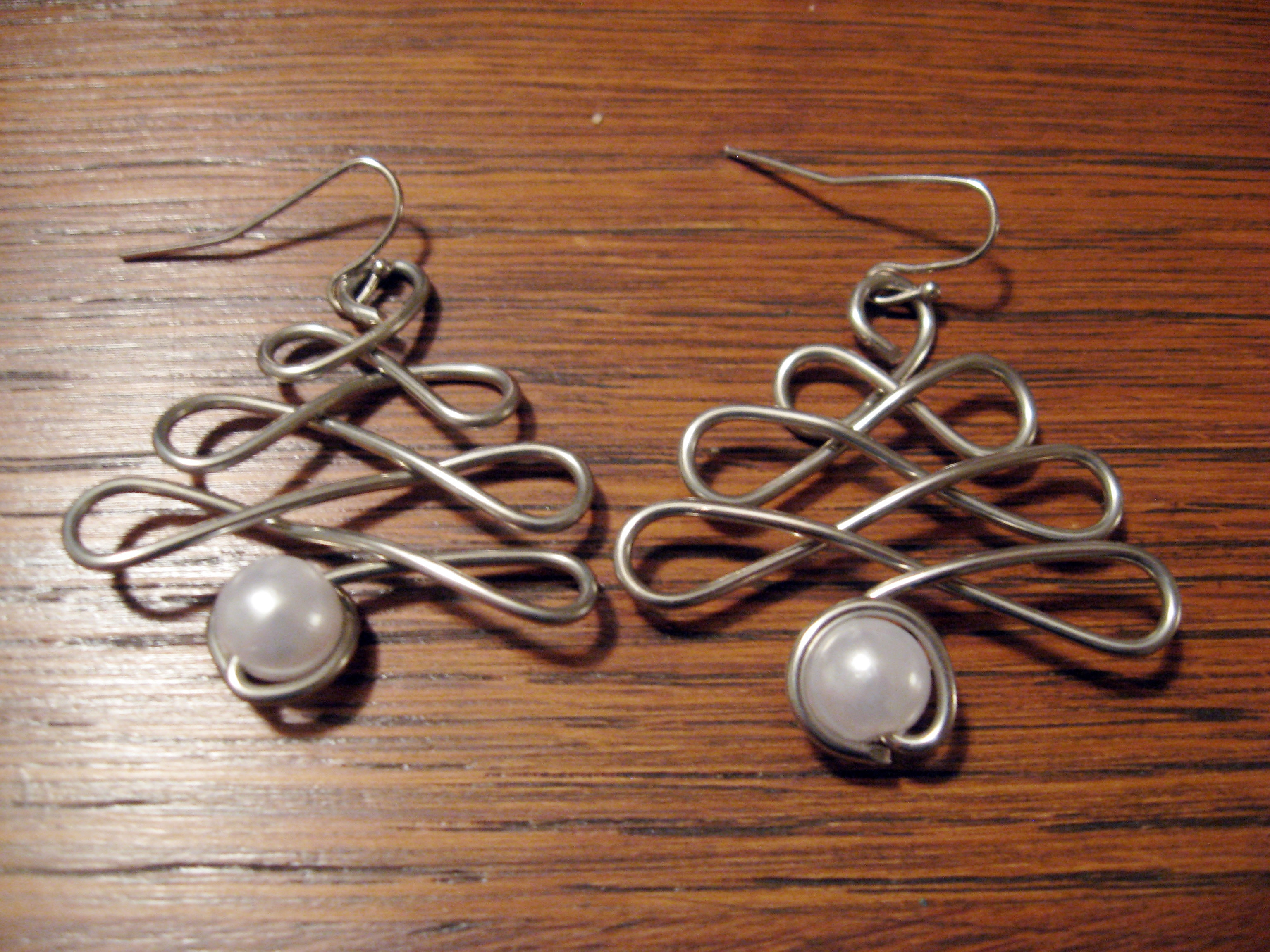 Best ideas about DIY Wire Jewelry
. Save or Pin DIY Wire Wrap Christmas Tree Earrings Now.